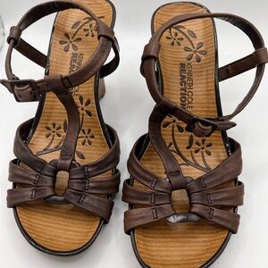 KENNETH COLE REACTION WEDGE SANDALS